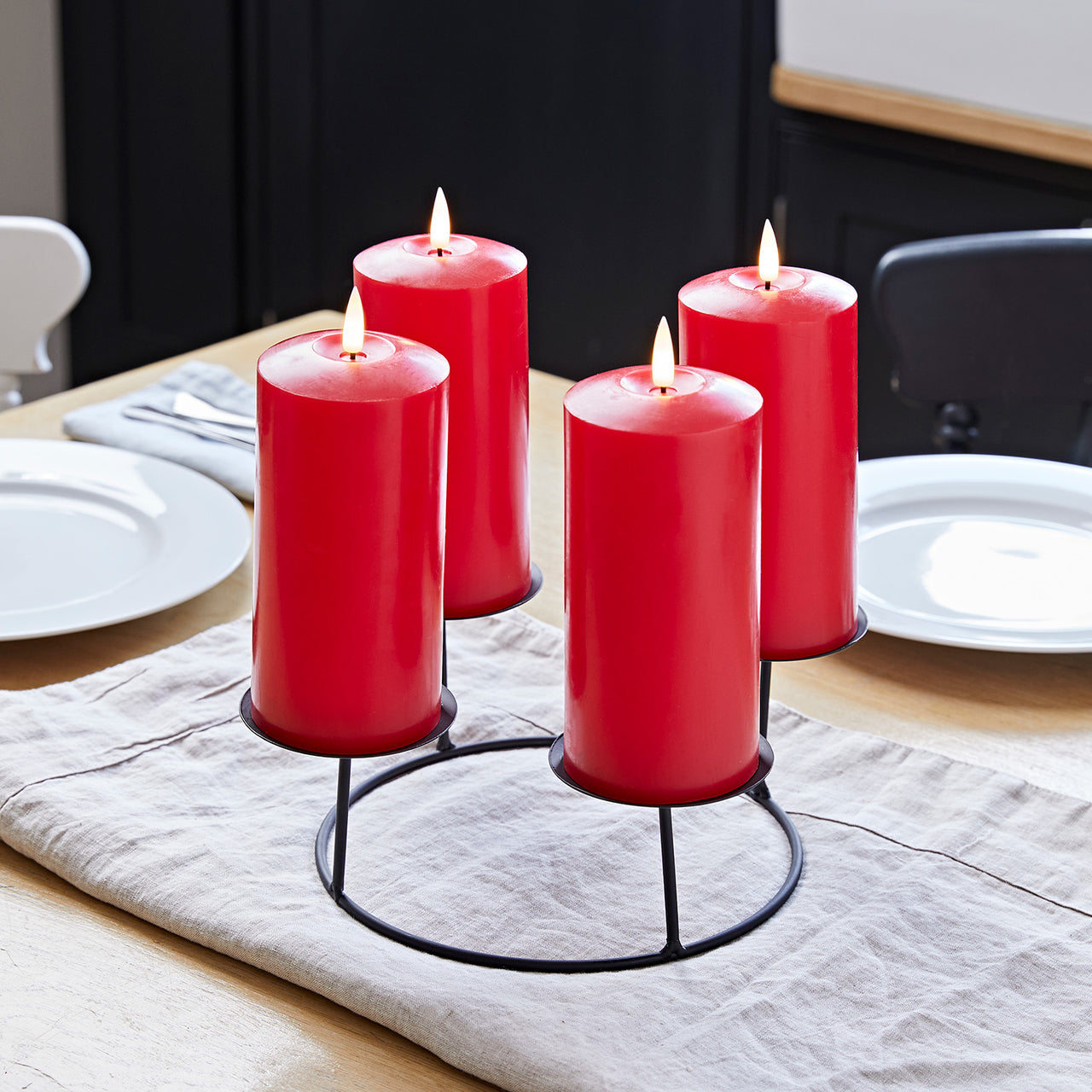Porte-Bougie avec 4 Bougies Piliers TruGlow® Rouges