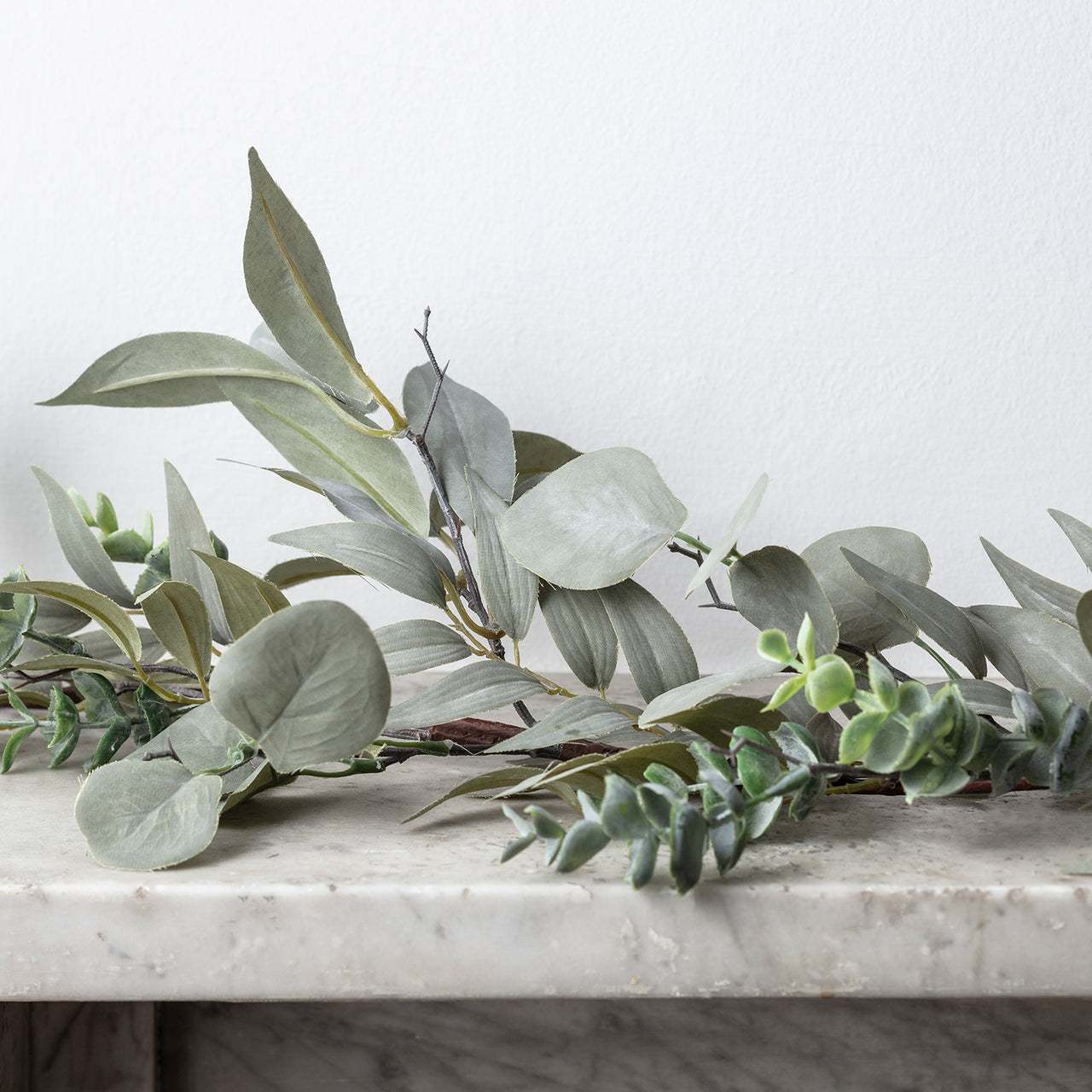 Guirlande de Noël Eucalyptus et Laurier Pré-illuminée de 1,5 m