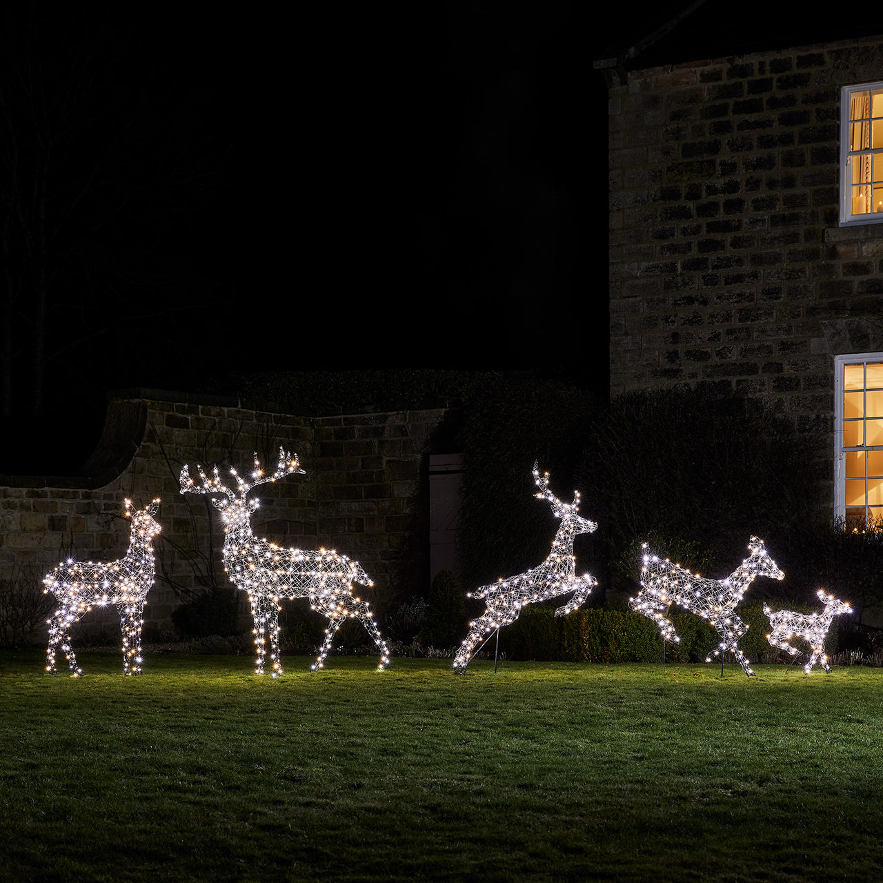 Famille de Rennes de Noël Harlow en Rotin à LED Bicolore