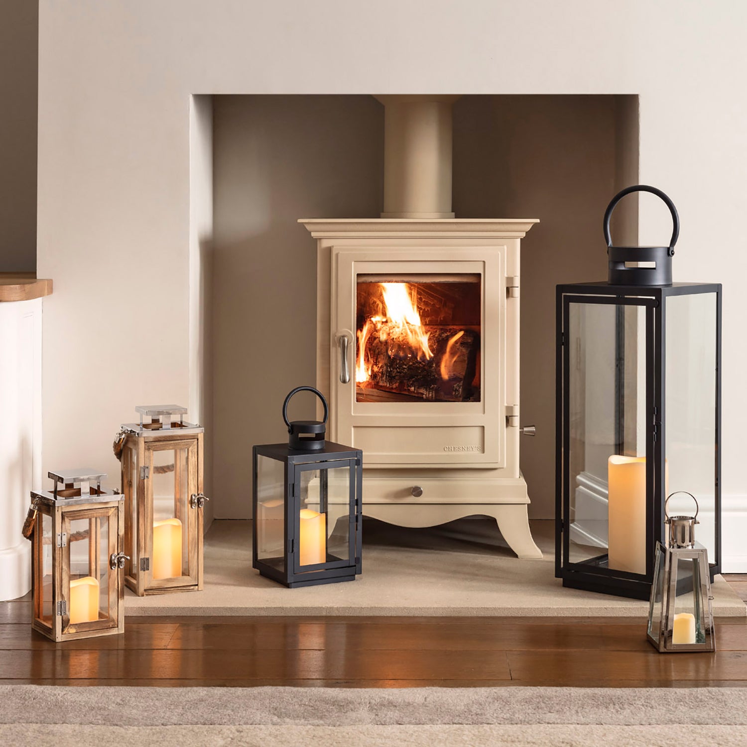 Lot De 2 Lanternes En Bois Avec Toit Métal - 32 Et 50cm De Haut, Porte Vitrée, Déco Intérieur/extérieur