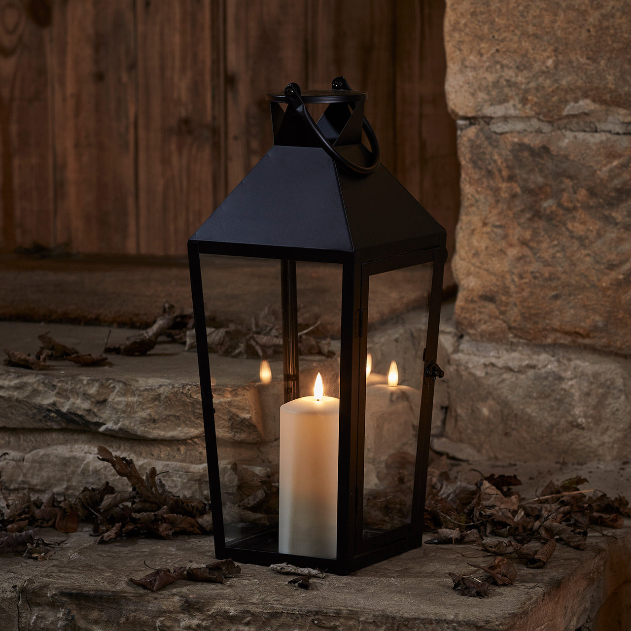 Lanterne Extérieure Noire Cairns avec Bougie TruGlow®