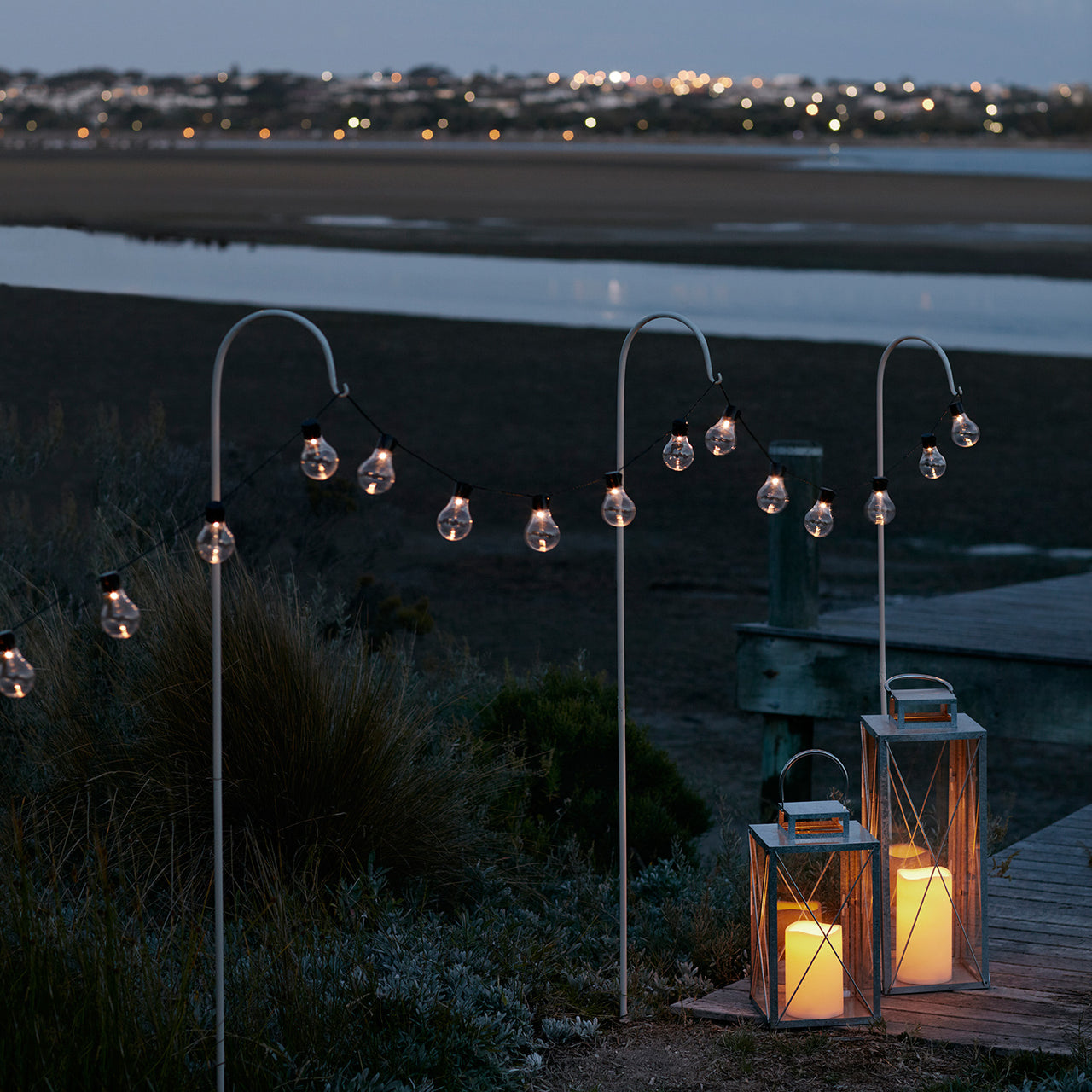 Guirlande Guinguette à Piles Carnaval 20 Globes LED Blanc Chaud