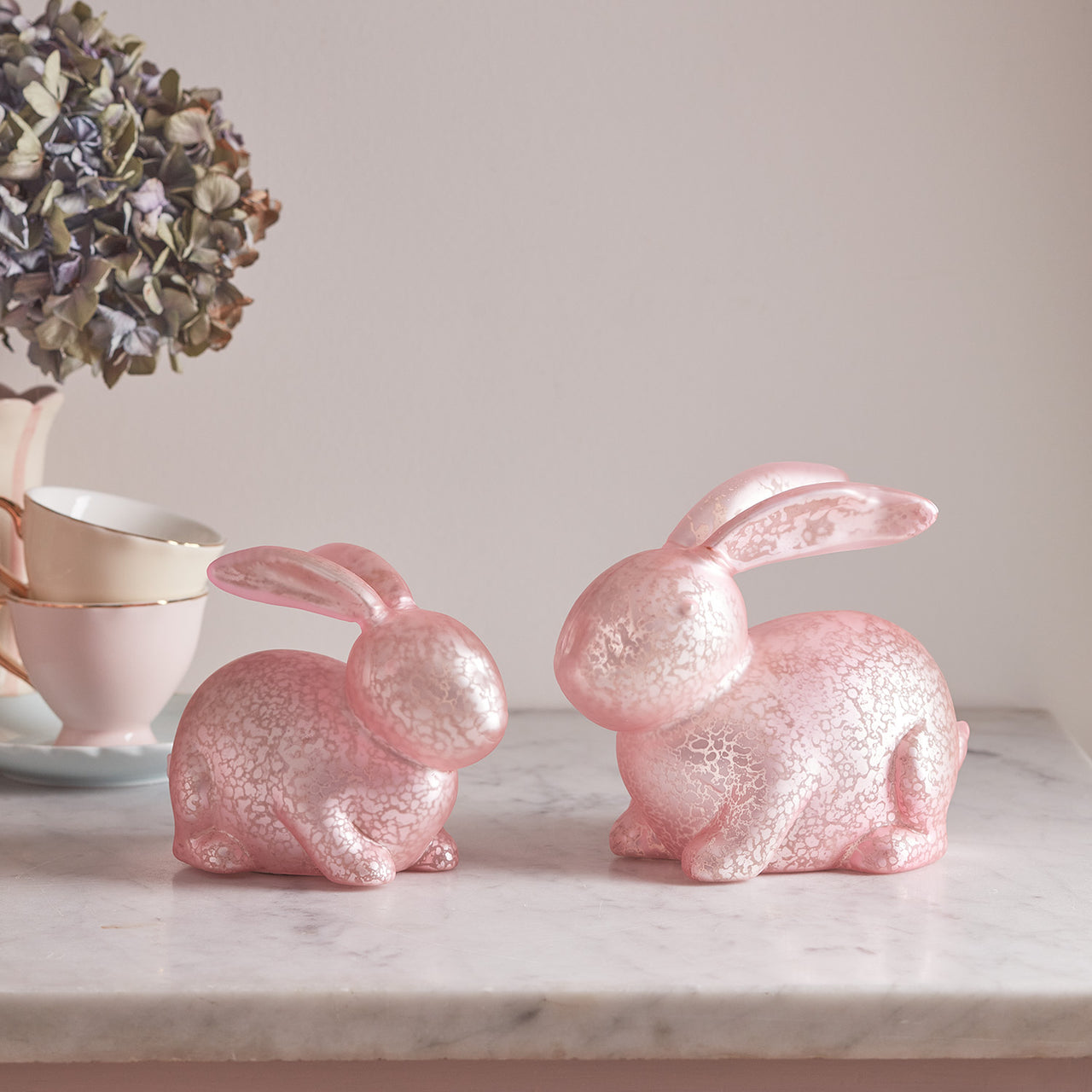 Lot de 2 Décos de Pâques, Lapins Lumineux Roses en Verre Moucheté
