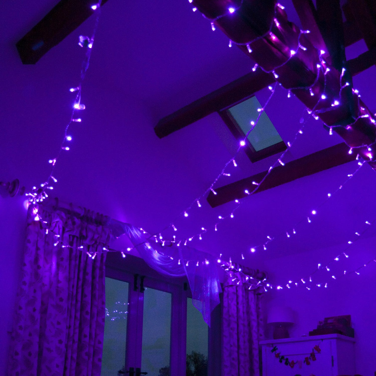 Guirlande Lumineuse 20m 200 LED Violette Câble Transparent Raccordable Série Cœur