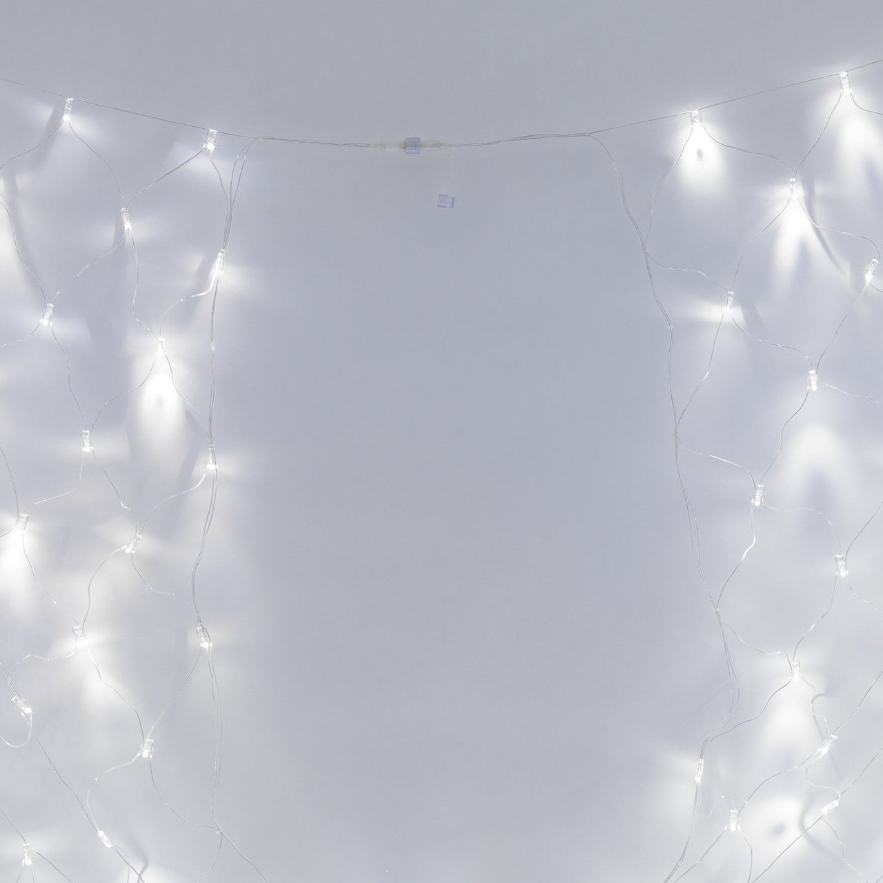 Filet Lumineux 8m x 2m 560 LED Blanche Câble Transparent Raccordable Série Cœur