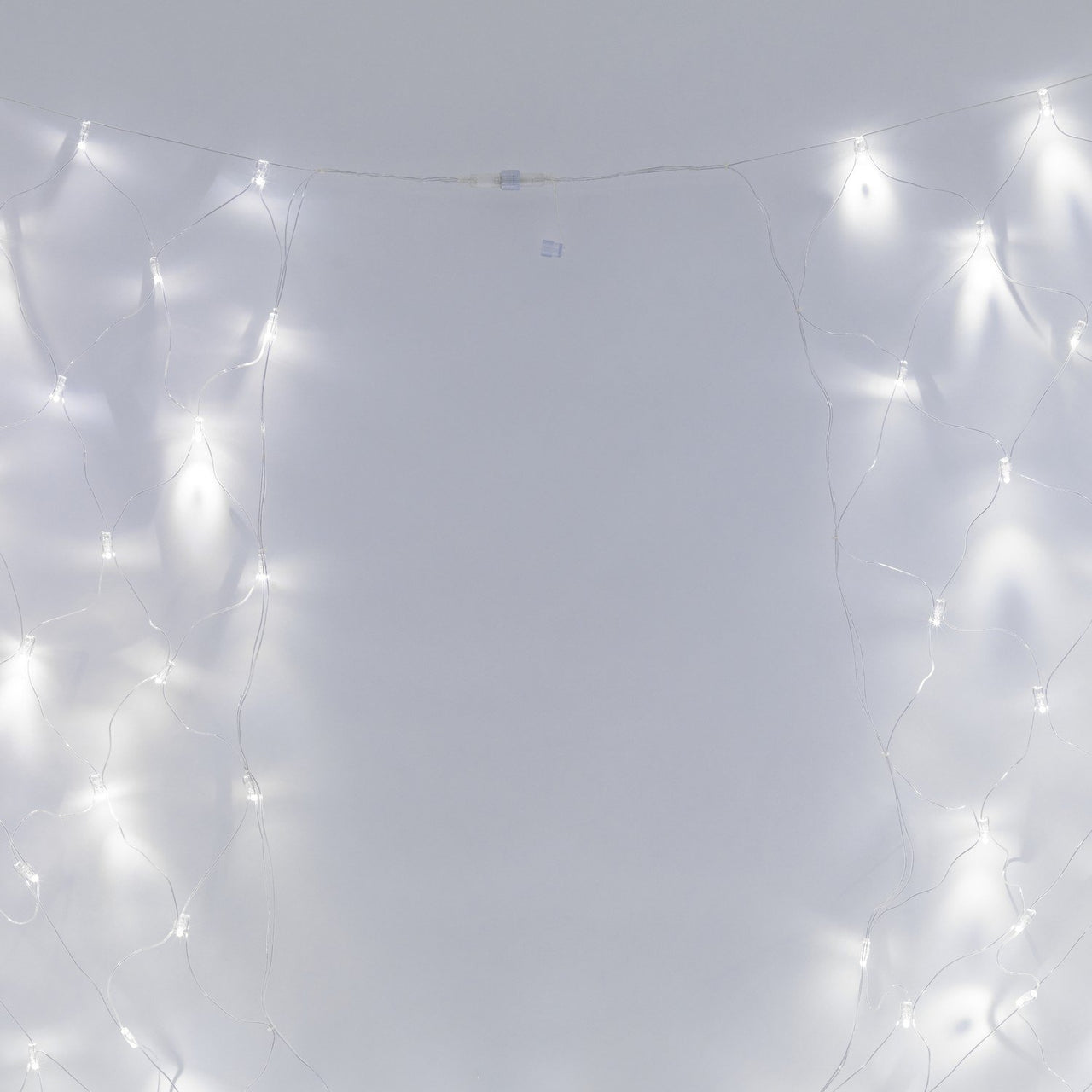 Filet Lumineux 12m x 2m 840 LED Blanche Câble Transparent Raccordable Série Cœur