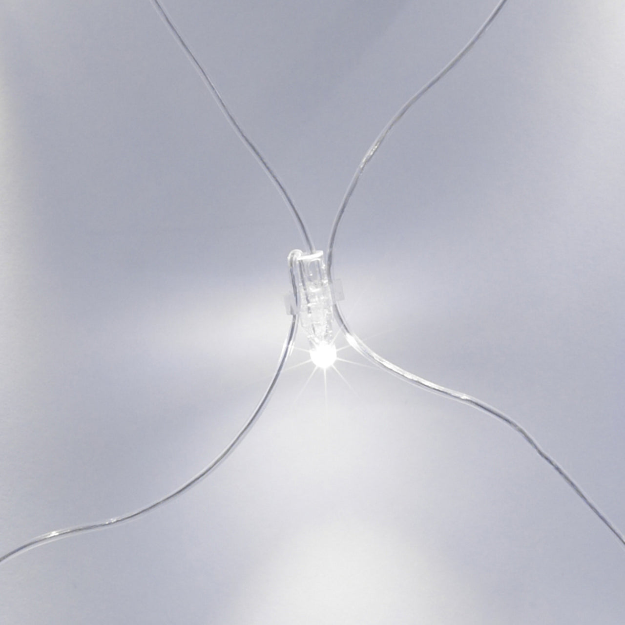 Filet Lumineux Raccordable 140 LED Blanches Câble Transparent 2 x 2m