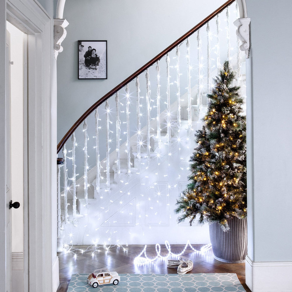 Rideau Lumineux 8m x 2m 768 LED Blanche Câble Transparent Raccordable Série Cœur