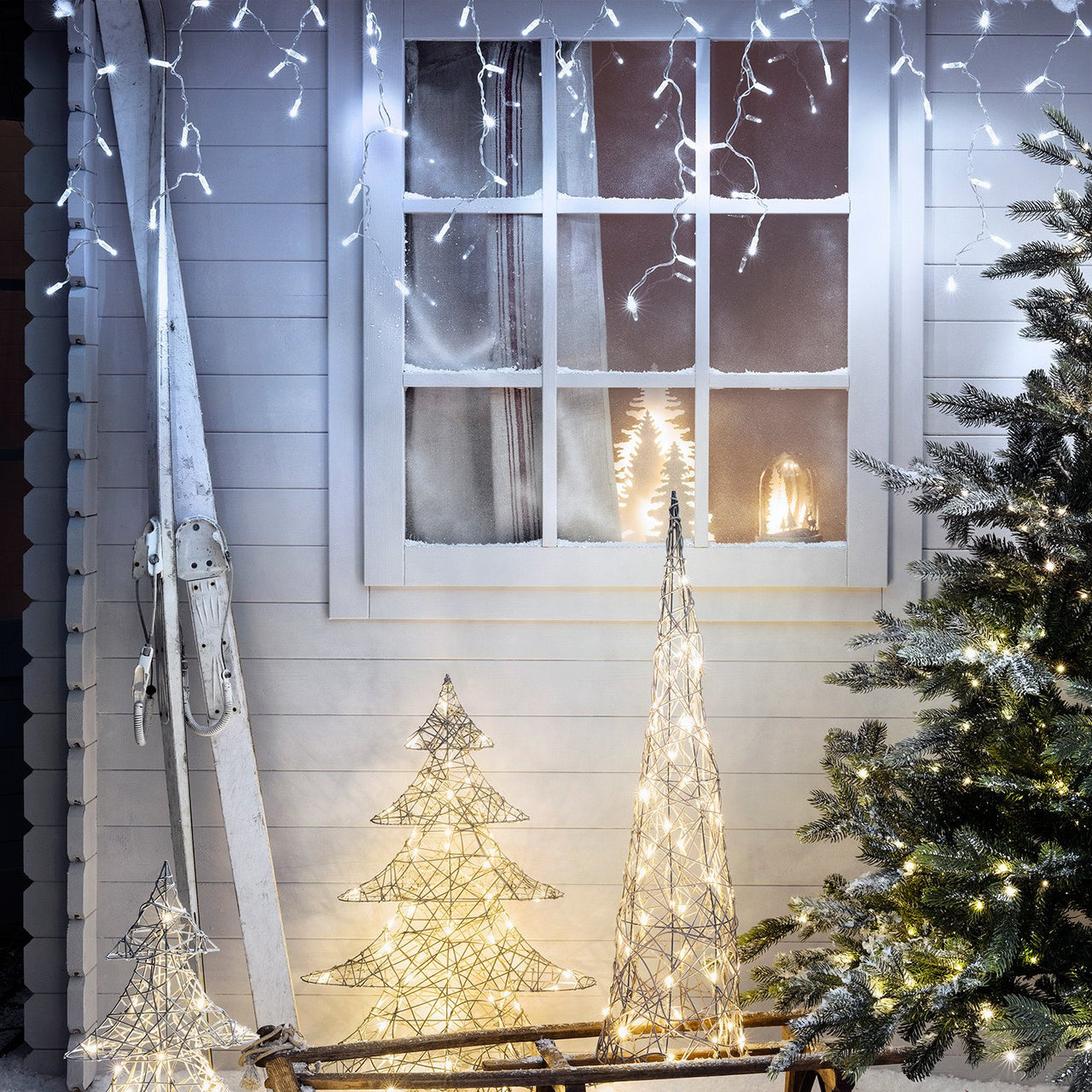 Guirlande Stalactite 20m 640 LED Blanche Câble Transparent Raccordable Série Cœur