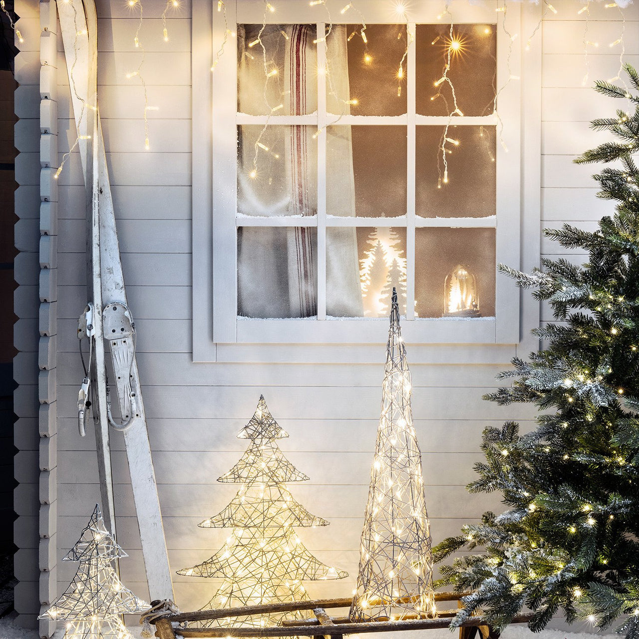 Guirlande Stalactite 26m 832 LED Blanc Chaud Câble Transparent Raccordable Série Cœur