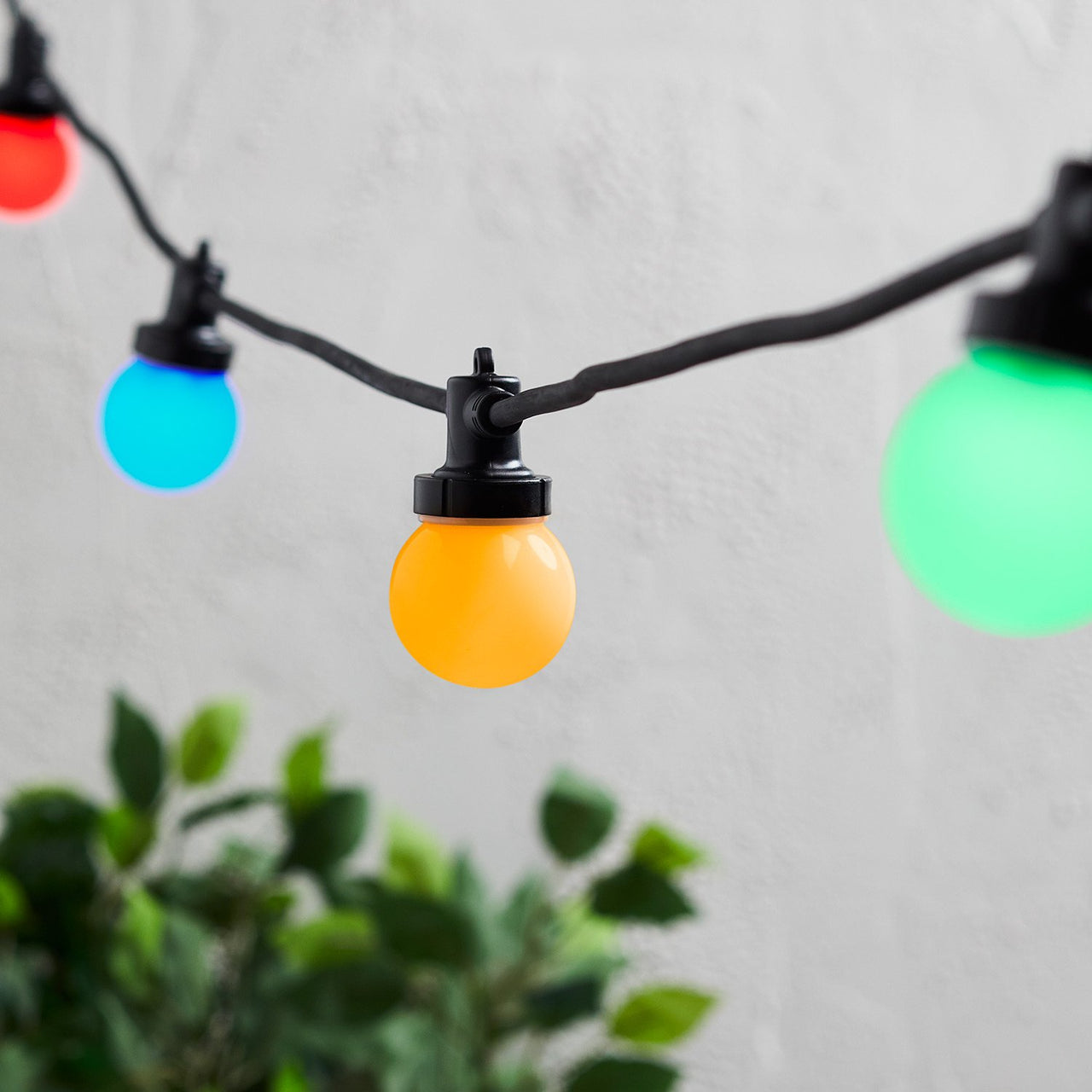 guirlande-guinguette-pro-connect-110m-220-led-multicolores-cable-noir-raccordable