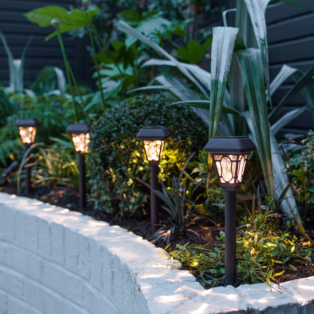 HI Lampe sur piquet solaire a LED de jardin 58 cm Noir