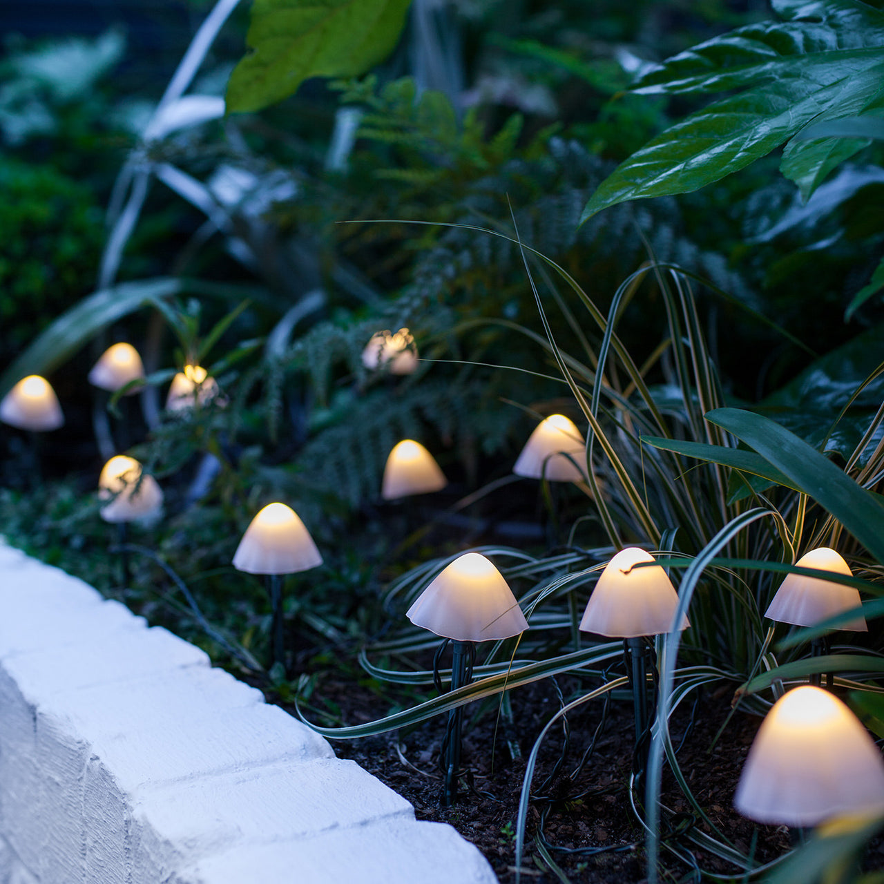 12  Mini Champignons Solaires à Piquet