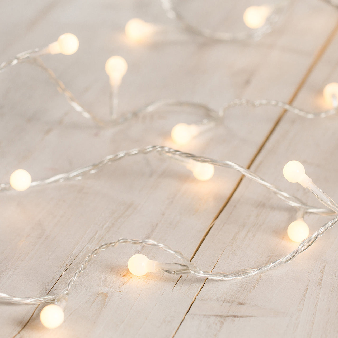 Guirlande Lumineuse Boule à LED Blanc Chaud sur Câble Transparent