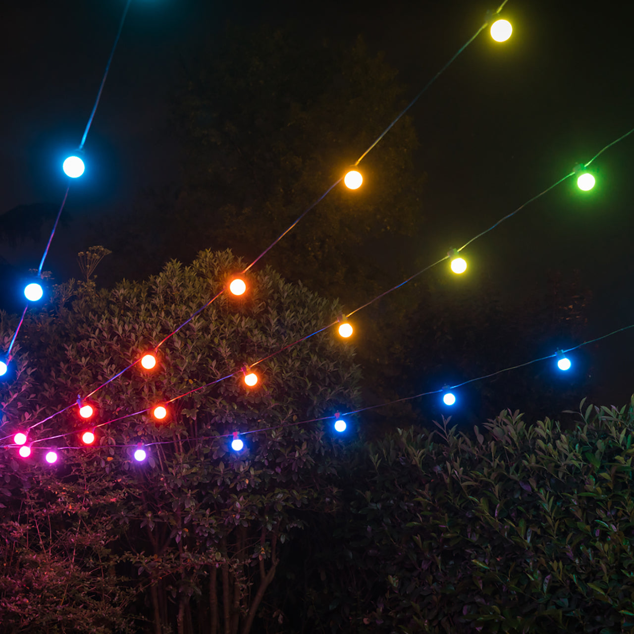 Guinguette Guinguette Multicolores Twinkly de 20m avec 40 LED Contrôlables par Smartphone