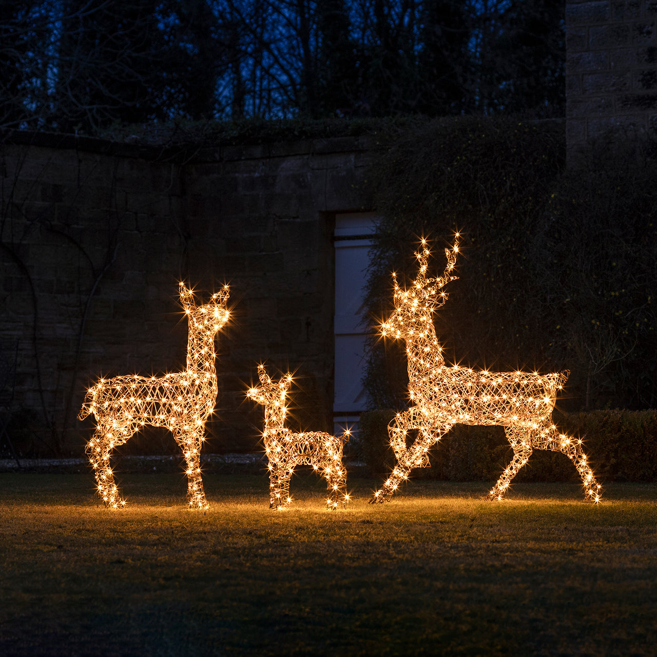 Biche de Noël Lumineuse en Rotin