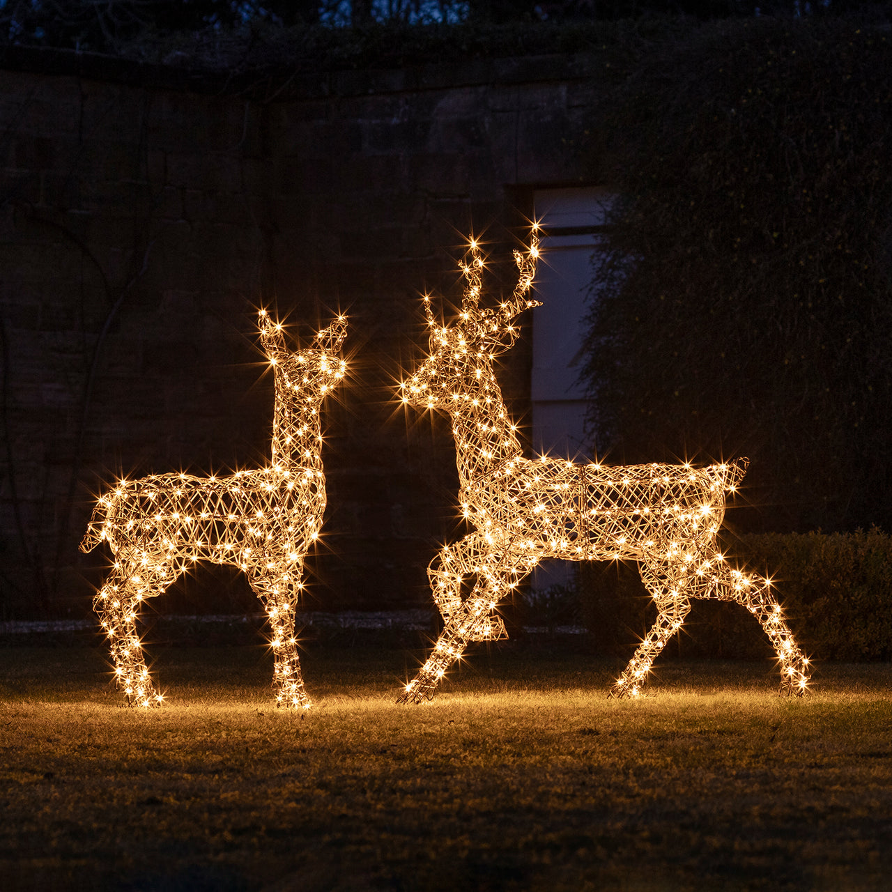 Biche de Noël Lumineuse en Rotin