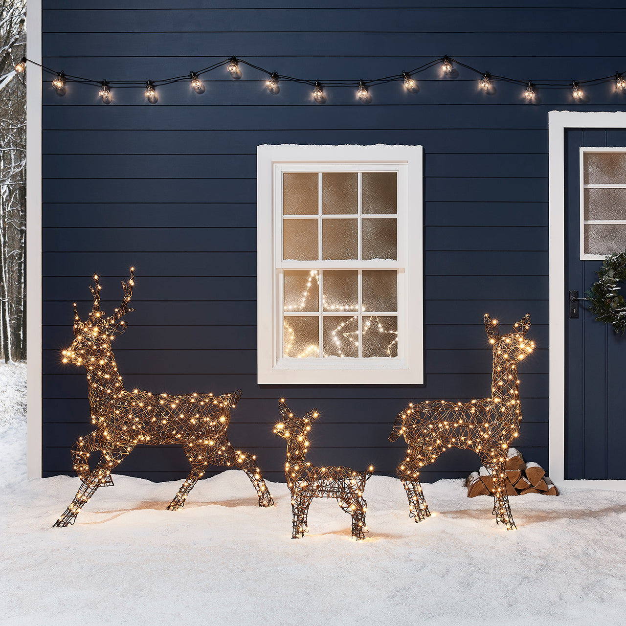 Biche de Noël Lumineuse en Rotin