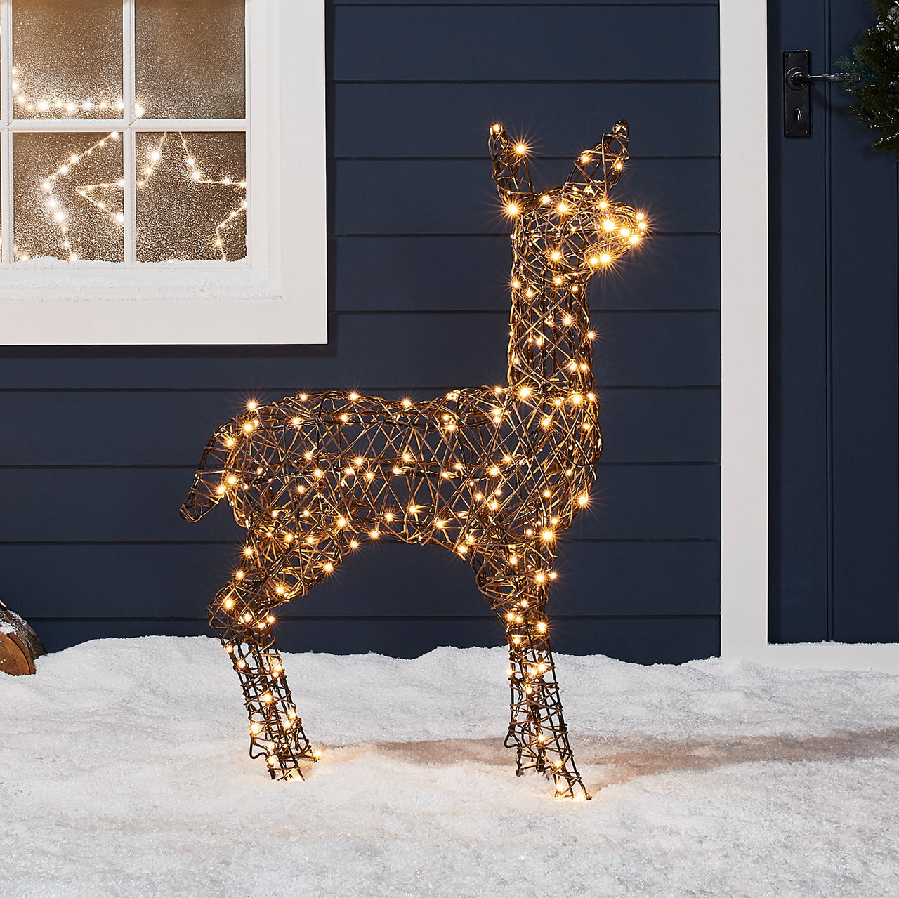 Biche de Noël Lumineuse en Rotin