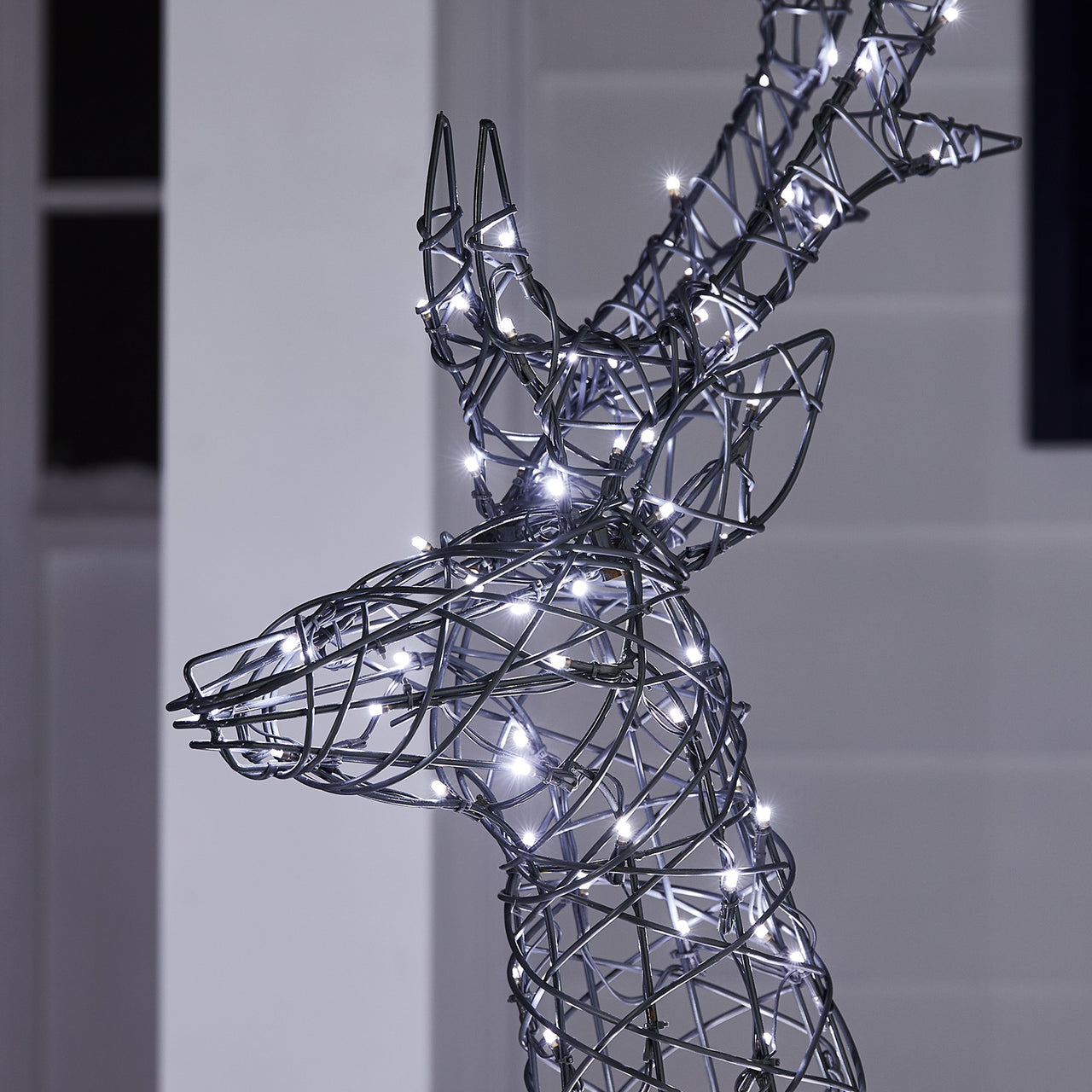 Renne de Noël Harlow en Rotin 240 LED Bicolore