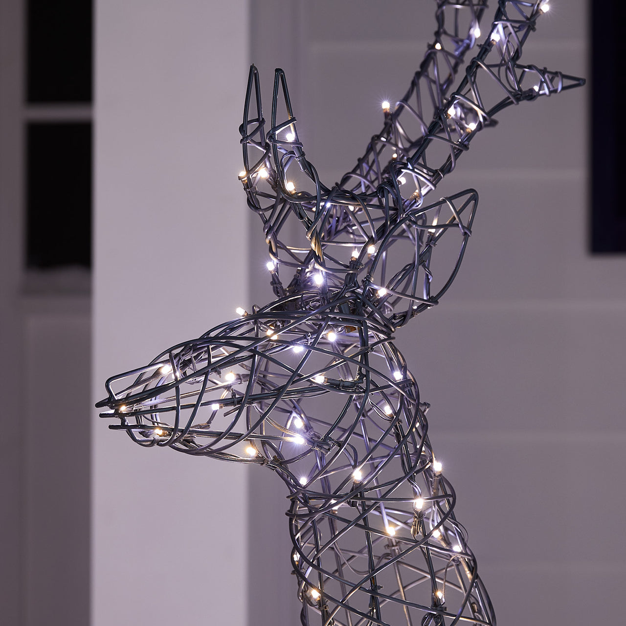 Renne de Noël Harlow en Rotin 240 LED Bicolore