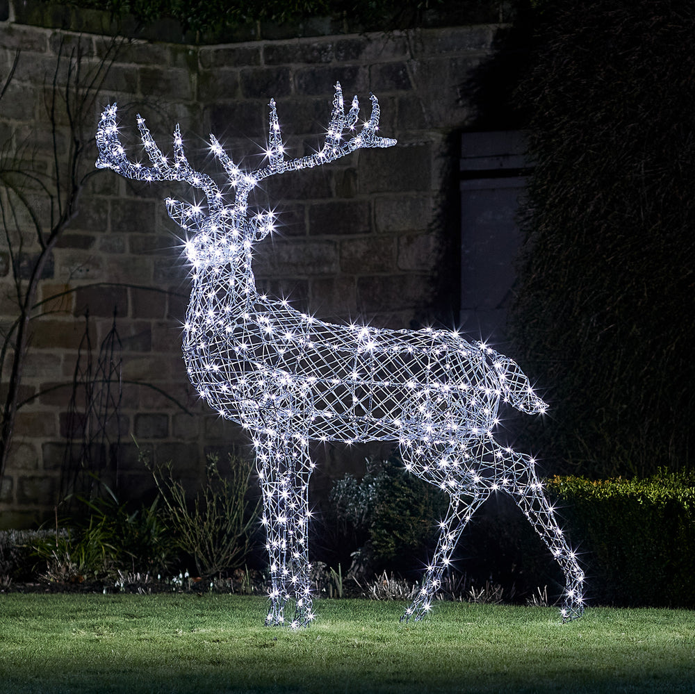 Grand Renne de Noël Harlow LED Solaire en Rotin à 400 LED Bicolores